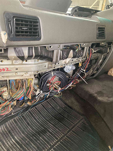 貨物エアコン修理1