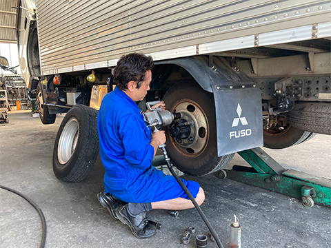 貨物整備の作業風景2