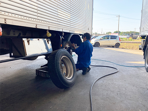 貨物整備の作業風景3